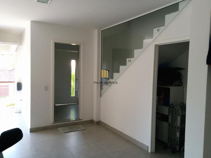 Casa para Venda - 217m², 3 dormitórios, sendo 1 suites, 5 vagas - Teresópolis