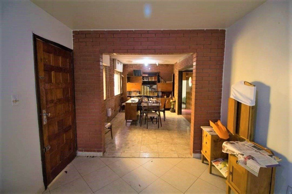 Casa para Venda - 287m², 3 dormitórios, sendo 2 suites, 4 vagas - Nonoai
