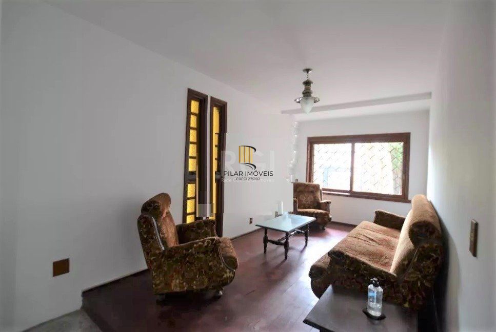 Casa para Venda - 267m², 4 dormitórios, sendo 1 suites, 2 vagas - Tristeza