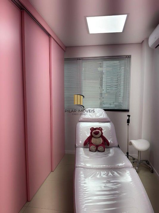 Sala comercial 36m² com vaga rotativa no Doc Santana