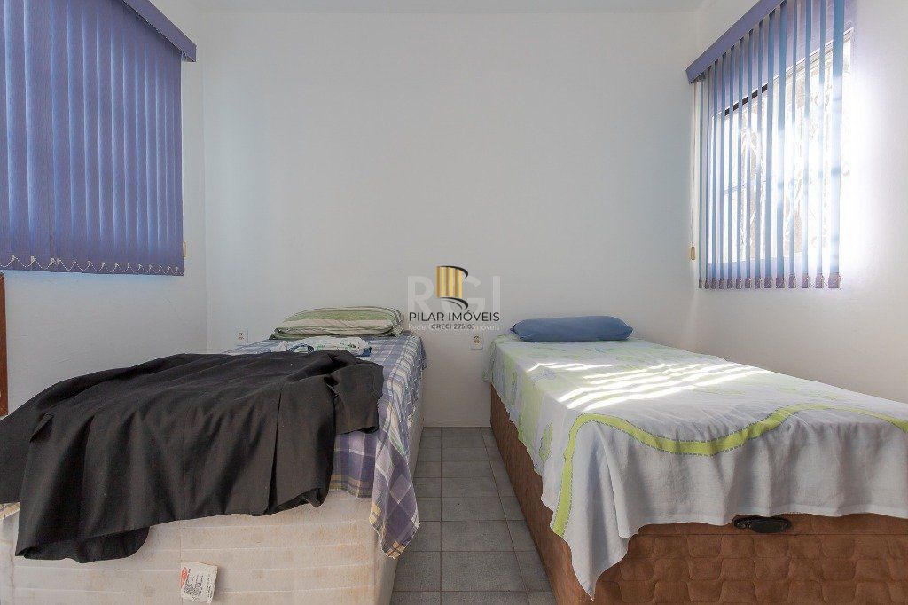 Casa 4 Dormitório(s) Bairro Glória