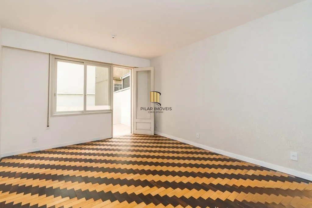 Apartamento com 1 dormitório à venda em Centro Histórico, Porto Alegre.