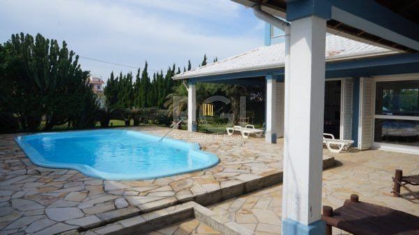Casa para Venda - 500m², 7 dormitórios, sendo 2 suites, Atlântida