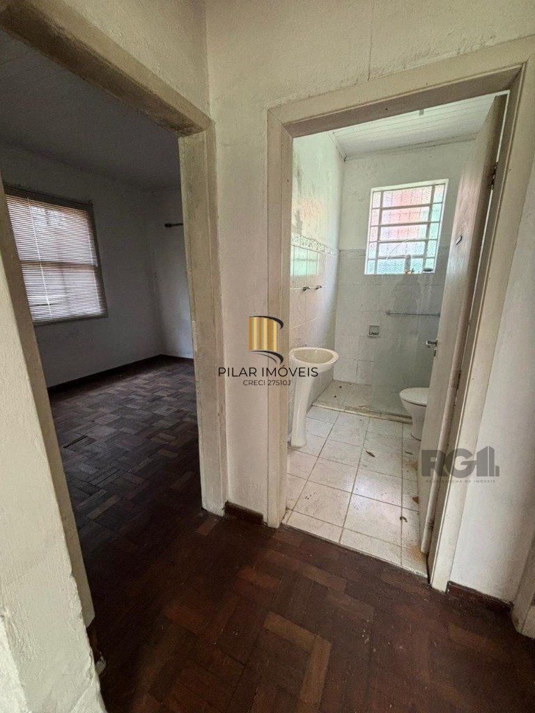 Casa com 3 quartos, 4 vagas e 120m² no bairro Vila Assução