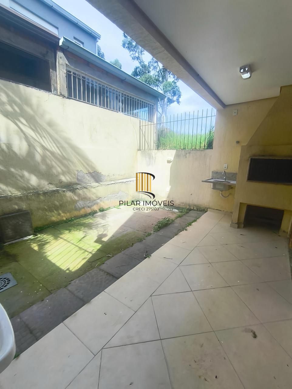 Casa de 3 dormitórios á venda no Bairro Guarujá - Porto Alegre