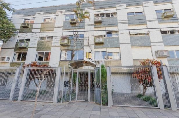 Apartamento com 3 quartos, 1 vaga no bairro Menino Deus