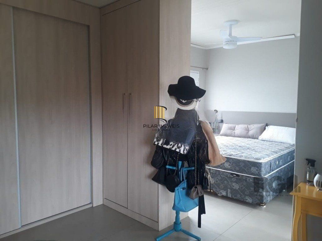 Casa 4 dormitórios no bairro Nonoai