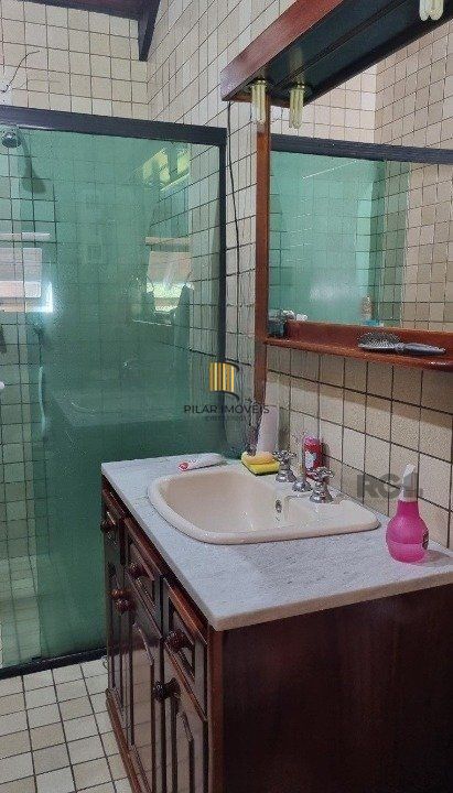 Casa 4 dormitórios no bairro Teresópolis