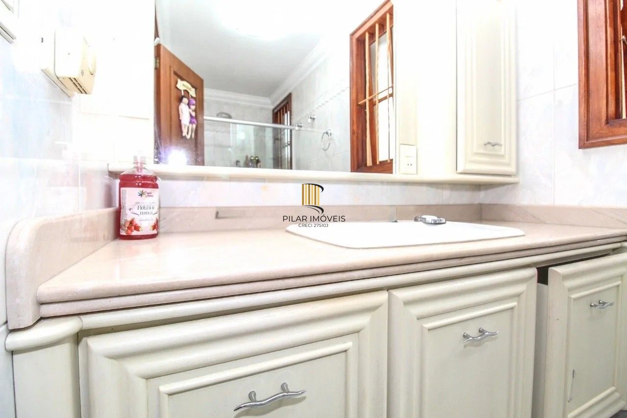 Casa 612m² - 3 suíte, 8 vagas no bairro Medianeira