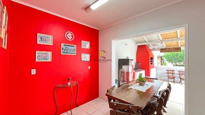 Casa com 4 Quartos e 3 banheiros de 223 m², perto da PUC à venda por R$ 697.000