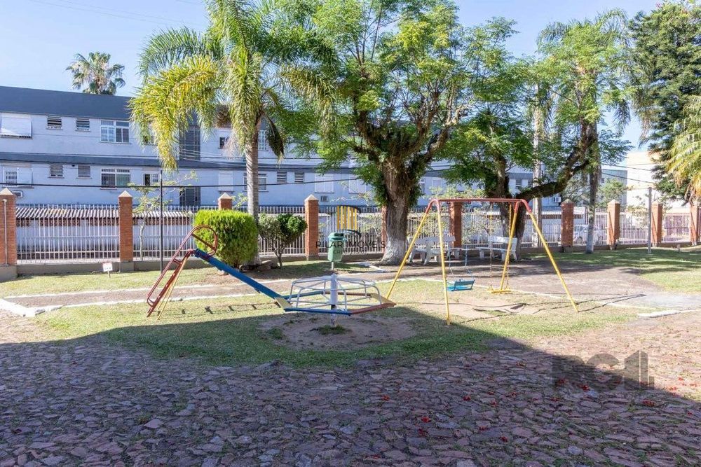 Apartamento 2 dormitórios e vaga rotativa.