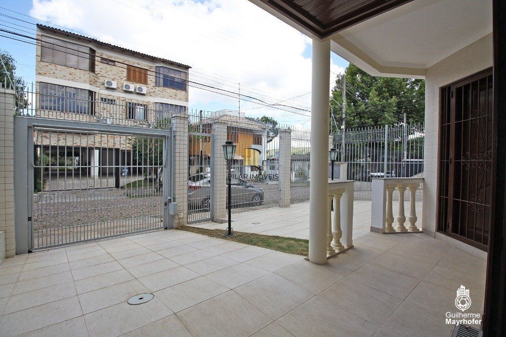 Casa para Venda - 246m², 3 dormitórios, sendo 2 suites, 3 vagas - Vila Ipiranga
