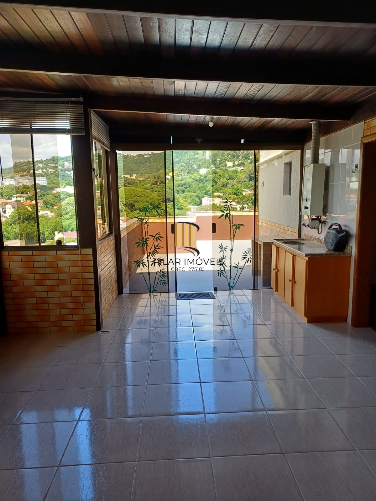 Cobertura 3 dormitórios no bairro Nonoai