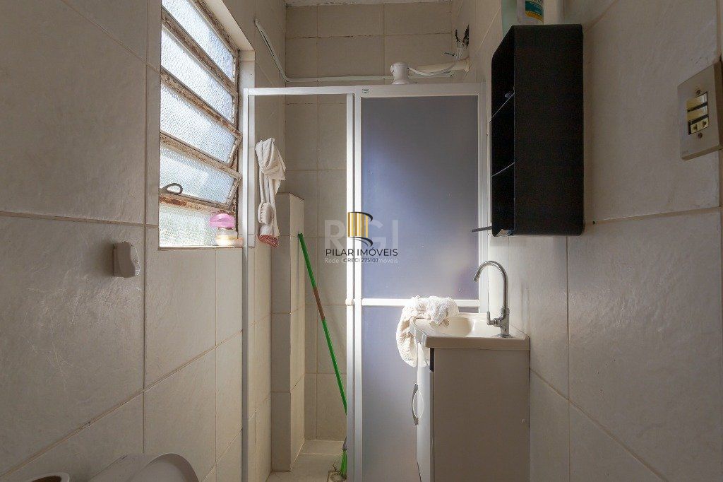 Casa 4 Dormitório(s) Bairro Glória