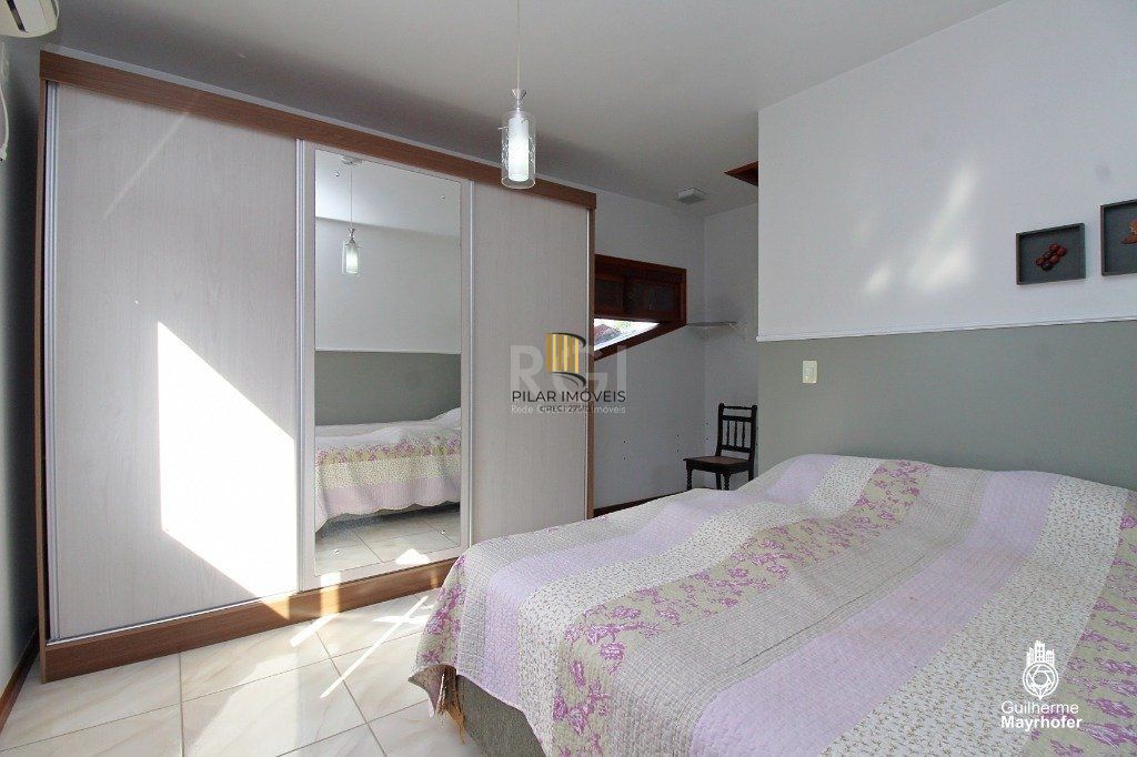 Casa para Venda - 212m², 3 dormitórios, 2 vagas - Medianeira