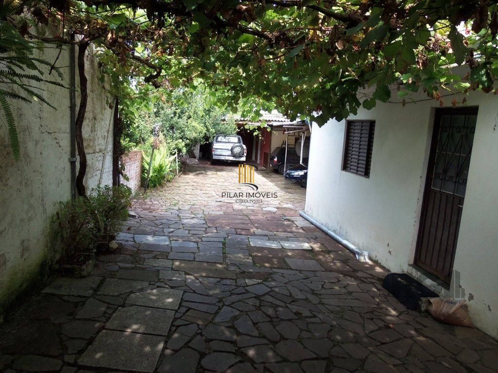 Casa 4 dormitórios no bairro Bom Jesus