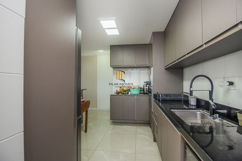 Excelente apartamento de 107 m² com 3 dormitórios e 2 vagas cobertas.