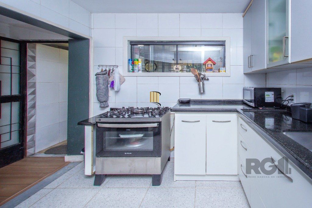 Casa em condomínio de 177m², 3 dormitórios, 1 vaga no bairro Ipanema