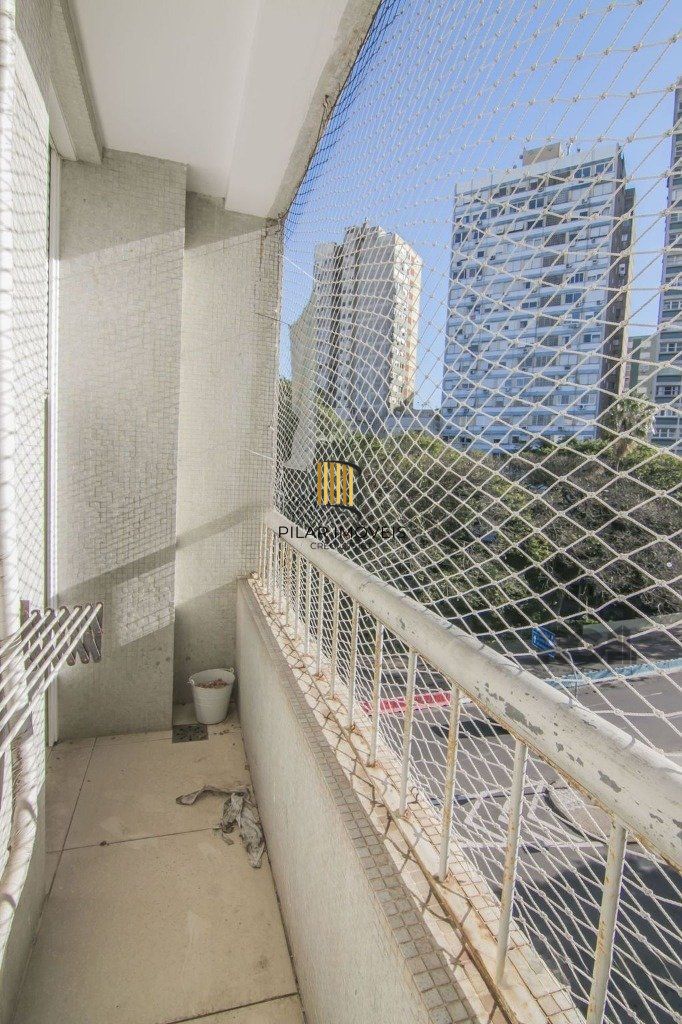Apartamento 145m² - 3 dormitórios sendo 1 suíte e 2 vagas no Centro Histórico/Porto Alegre
