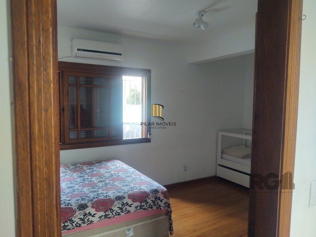 Casa de 2 dormitórios no bairro Passo das Pedras