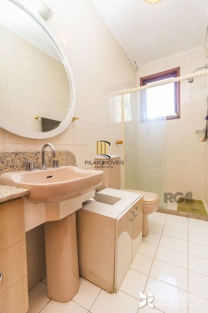 Casa 470m² - 4 dormitórios, 5 vagas no bairro Jardim São Pedro