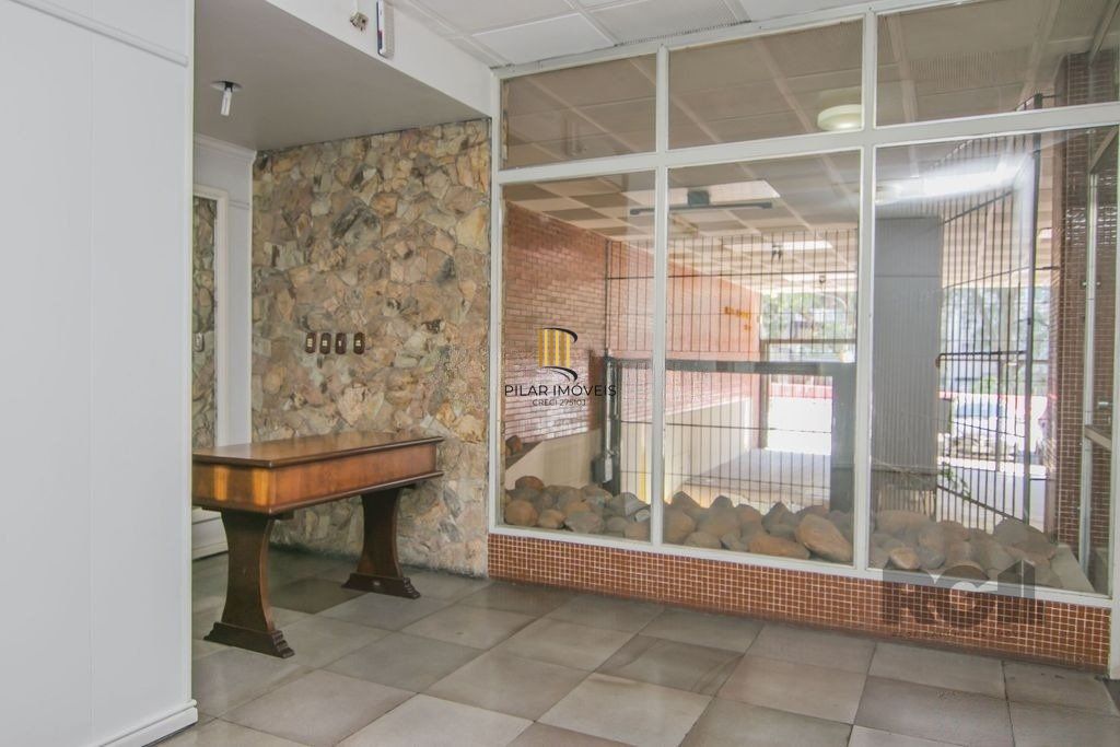 Apartamento 145m² - 3 dormitórios sendo 1 suíte e 2 vagas no Centro Histórico/Porto Alegre