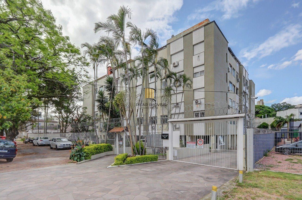 Cobertura com 2 dormitórios, no bairro Cristal em Porto Alegre