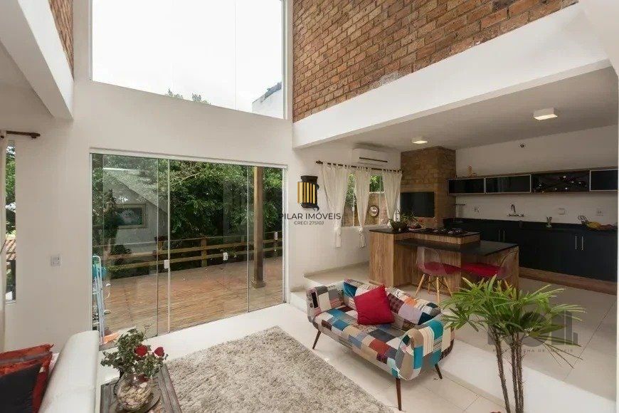 Casa 287m² - 3 suítes, 4 vagas no bairro Ipanema