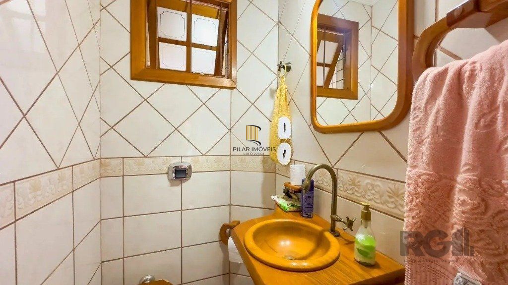 Casa com 4 quartos no bairro nonoai