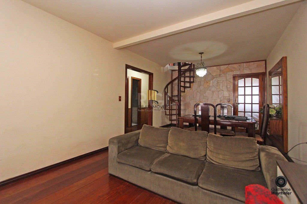 Casa para Venda - 180m², 3 dormitórios, sendo 1 suites, 3 vagas - Parque dos Maias