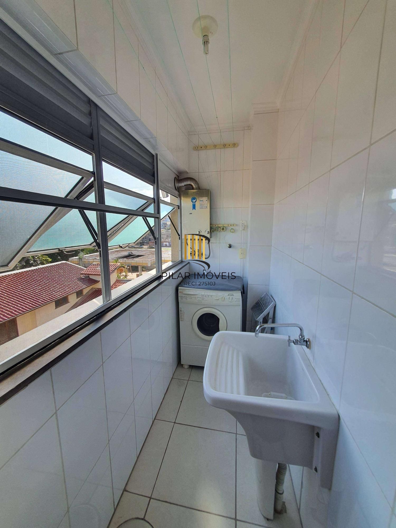 Apartamento mobiliado, pronto para morara com 2 dormitórios e 1 garagem