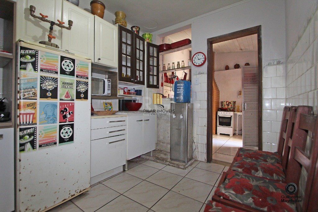 Casa para Venda - 300m², 6 dormitórios, sendo 1 suites, 3 vagas - Menino Deus