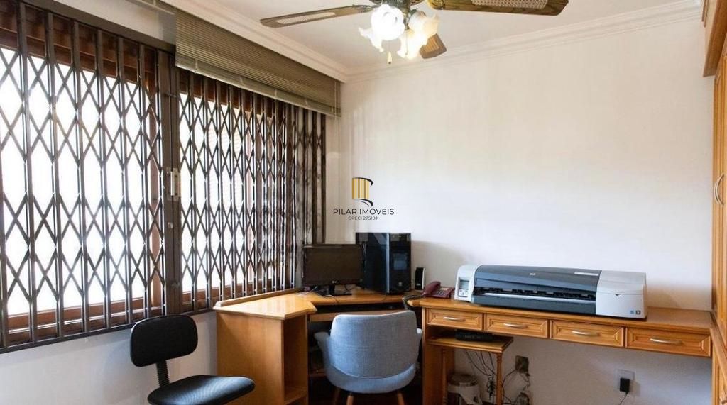 Casa de 3 dormitórios à venda no Bairro, Jardim do Salso - Porto Alegre