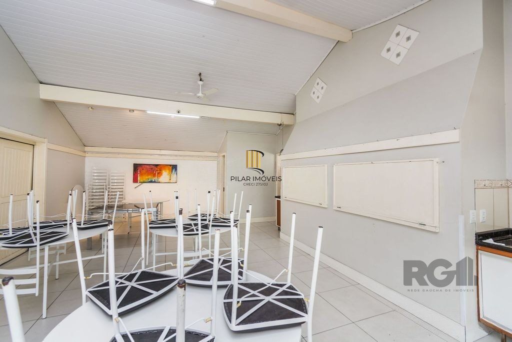 Casa em condomínio fechado - 70m², 2 dormitórios, 1 vaga de garagem no bairro Humaitá