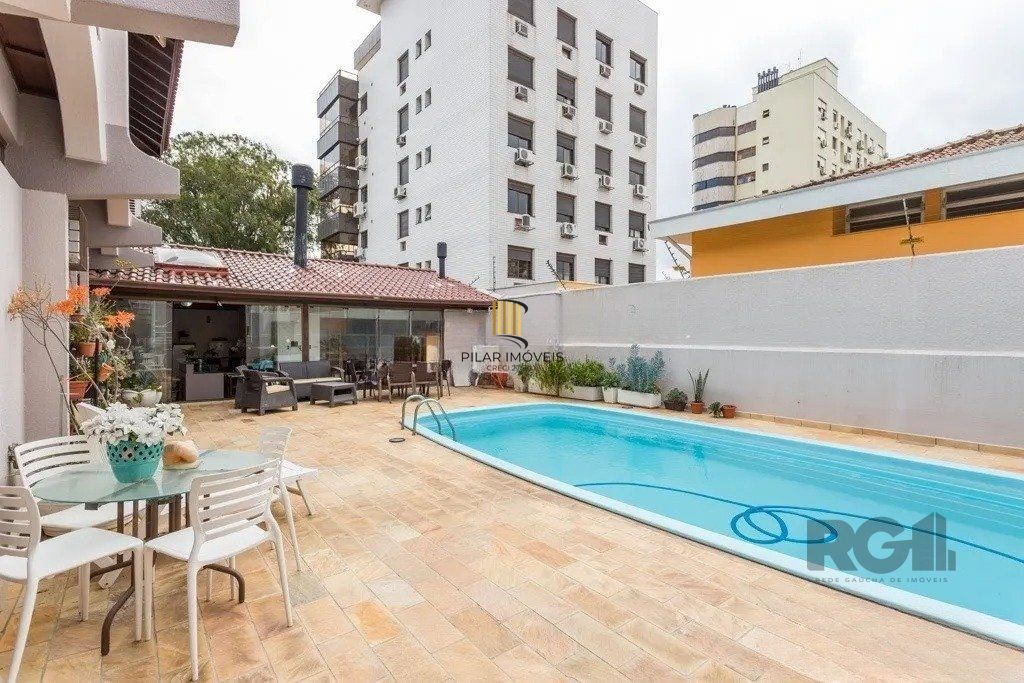 Casa com 3 dormitórios no bairro Jardim Lindóia