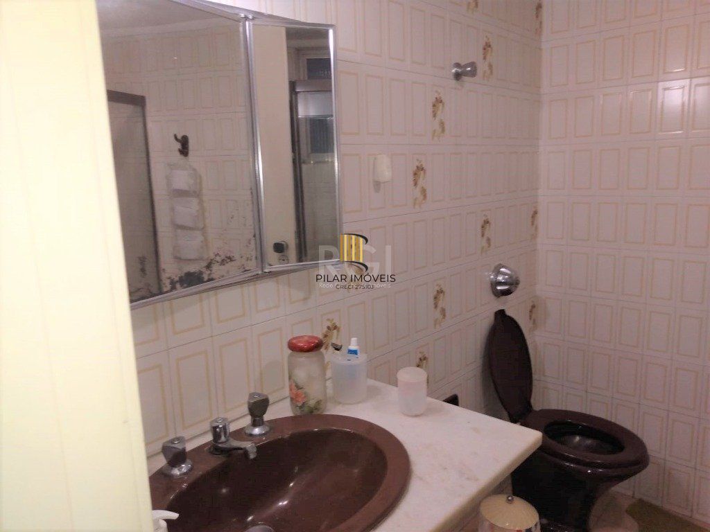 Cobertura para Venda - 237.88m², 3 dormitórios, sendo 1 suites, 2 vagas - Moinhos de Vento
