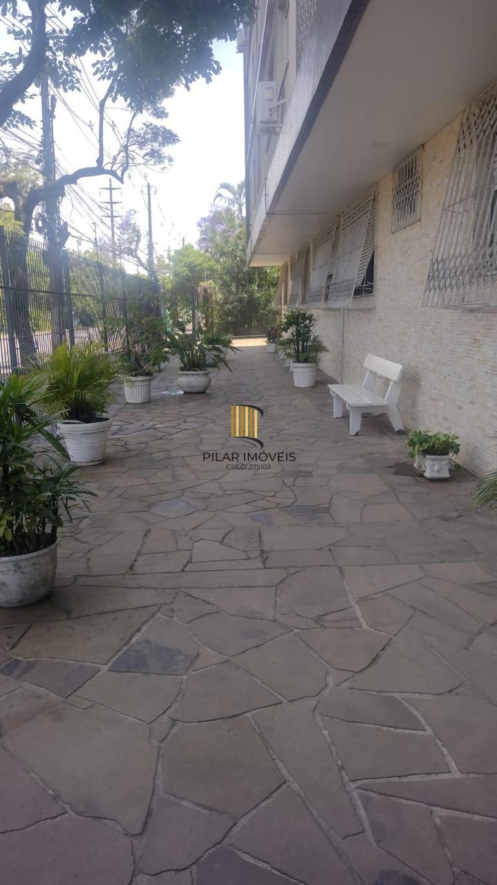 Apartamento 76,48m²  2 dormitórios no Menino Deus