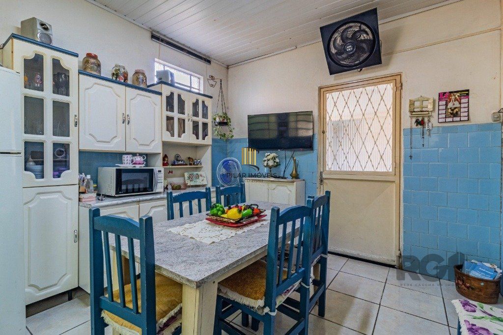 Casa de 3 dormitórios no bairro Santa Maria Goretti