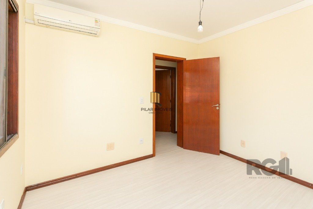 Casa com 5 dormitórios no bairro Jardim Carvalho