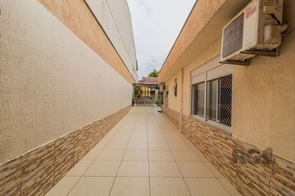 Casa de 2 dormitórios no bairro cavalhada