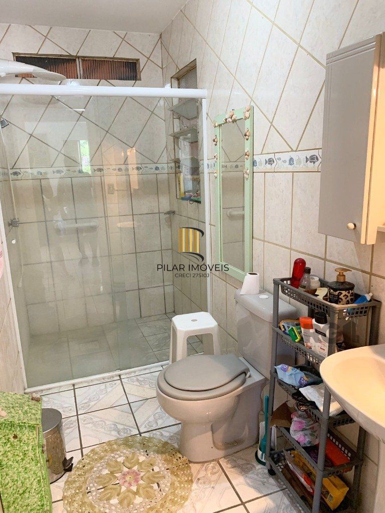 Casa 3 dormitórios no bairro Glória