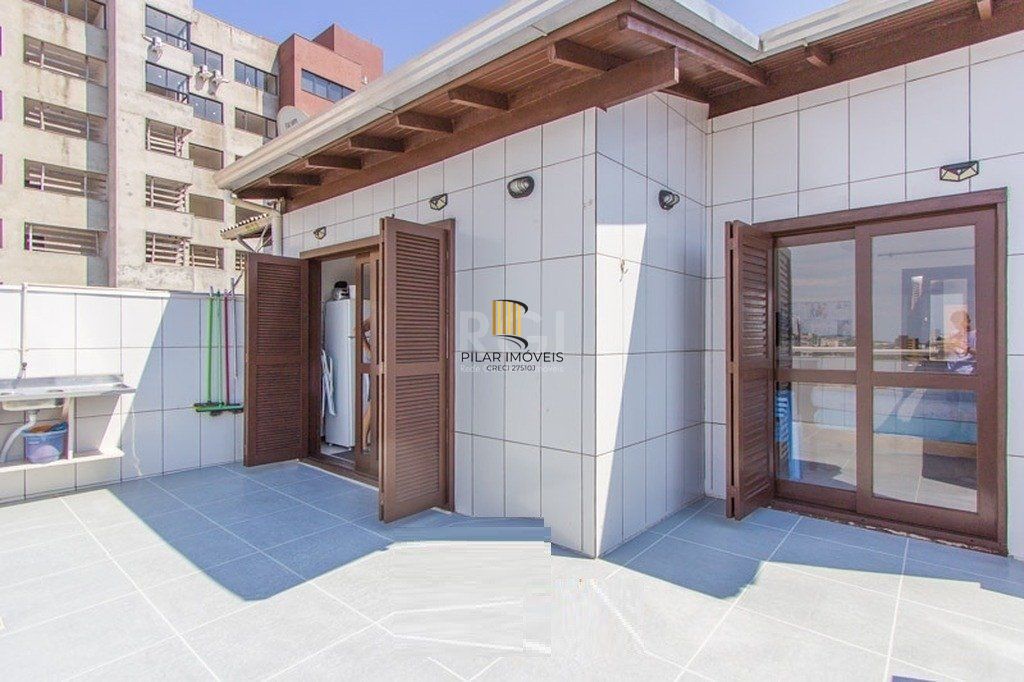 Cobertura para Venda - 120m², 3 dormitórios, sendo 1 suites, 1 vaga - Centro