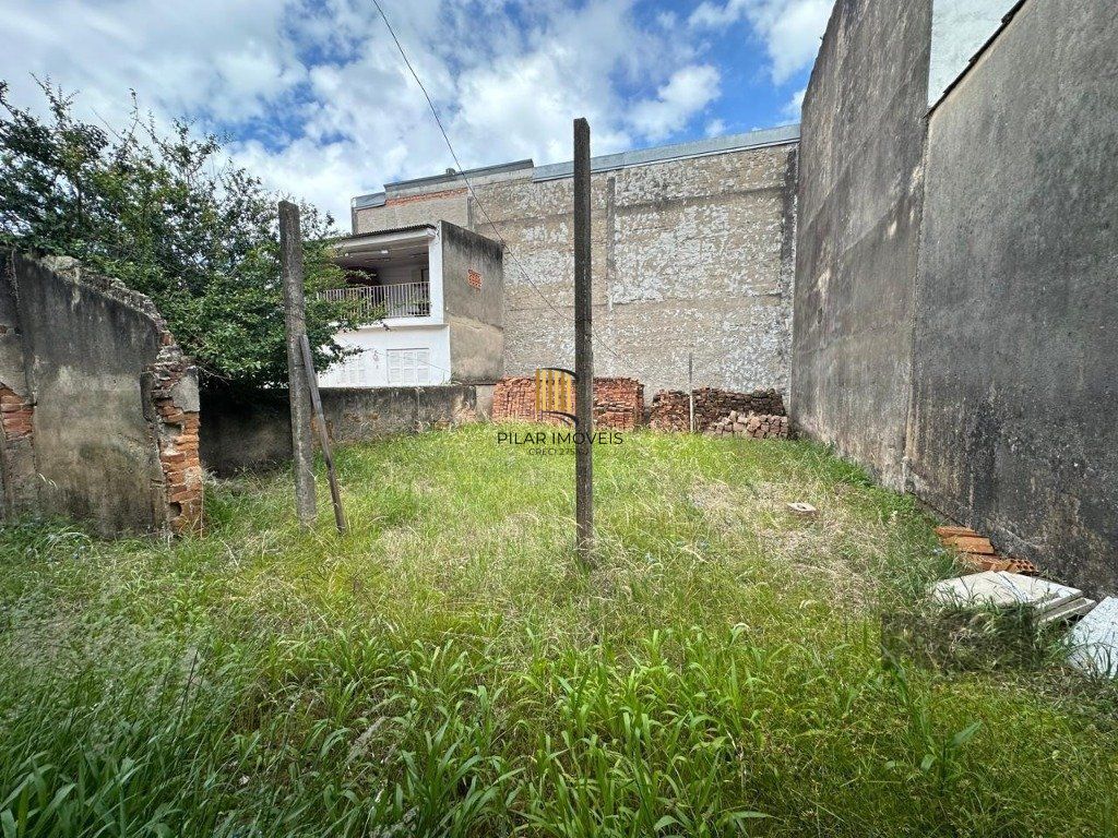 Casa 2 dormitórios no bairro São Geraldo