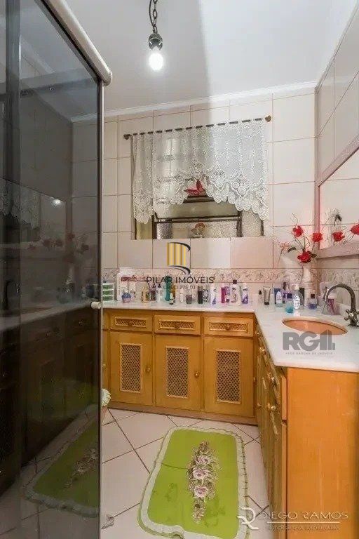 Casa de 3 dormitórios no bairro Jardim Carvalho