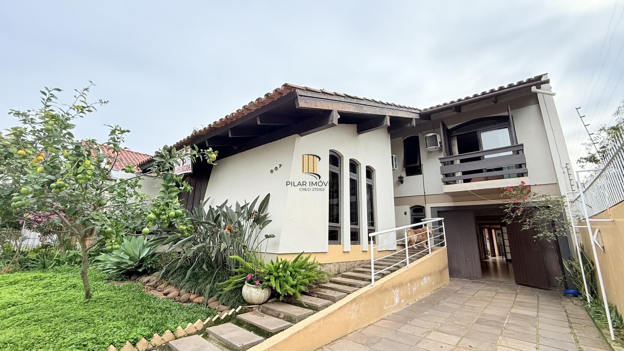 Casa para Venda - 260m², 4 dormitórios, sendo 1 suites, 4 vagas - Nonoai