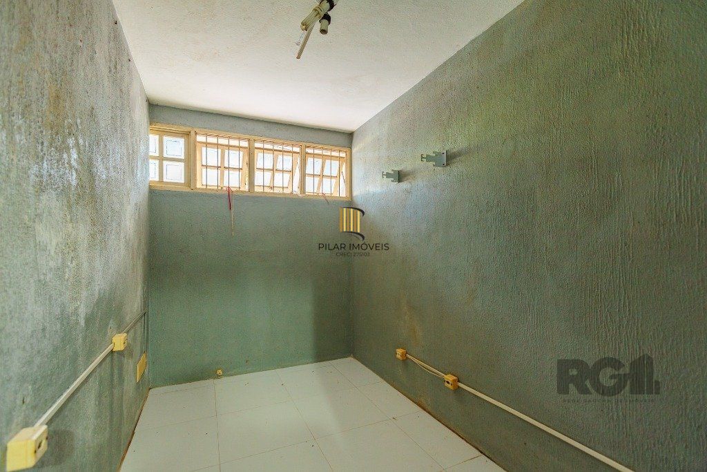 Casa 3 dormitórios no bairro Nonoai