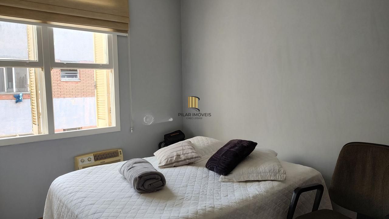 Apartamento 2 dormitórios e vaga rotativa.