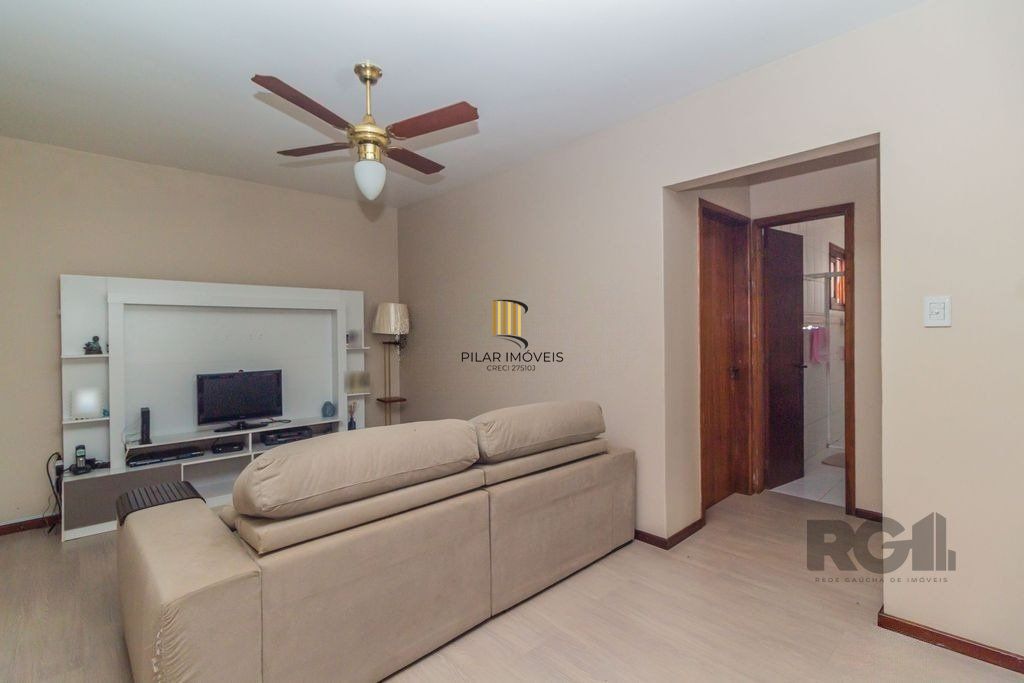 Casa com 3 dormitórios no bairro Nonoai
