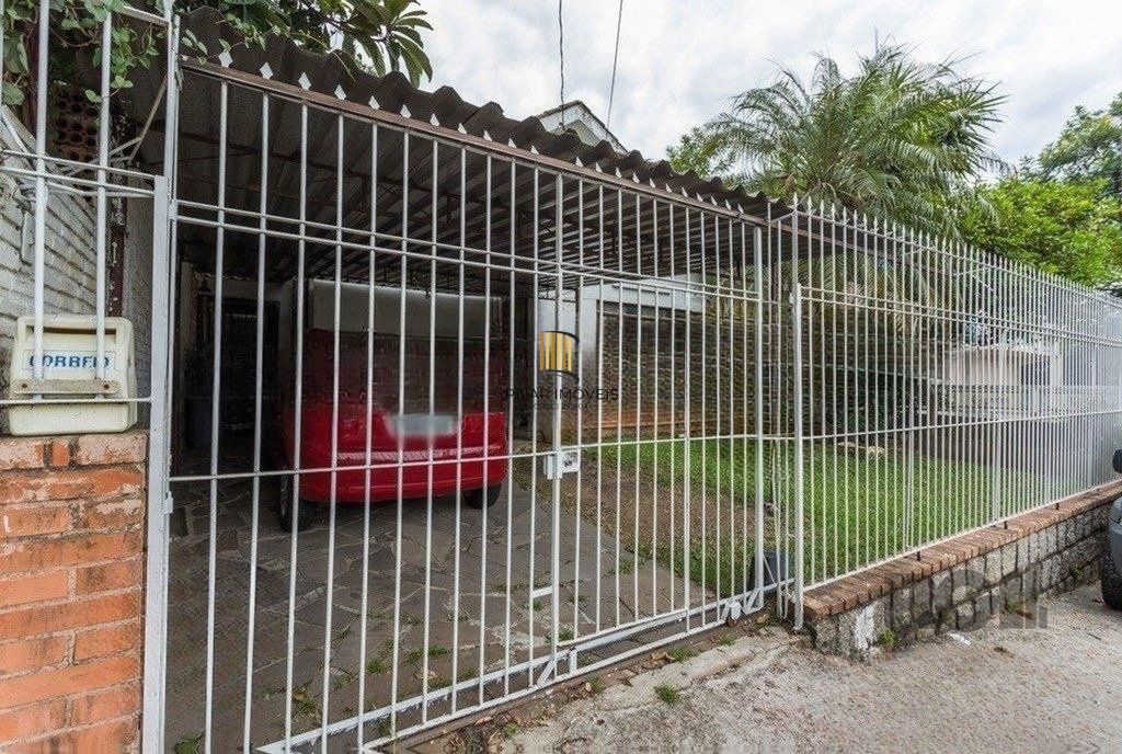 Casa de 2 dormitórios no bairro Jardim Sabará