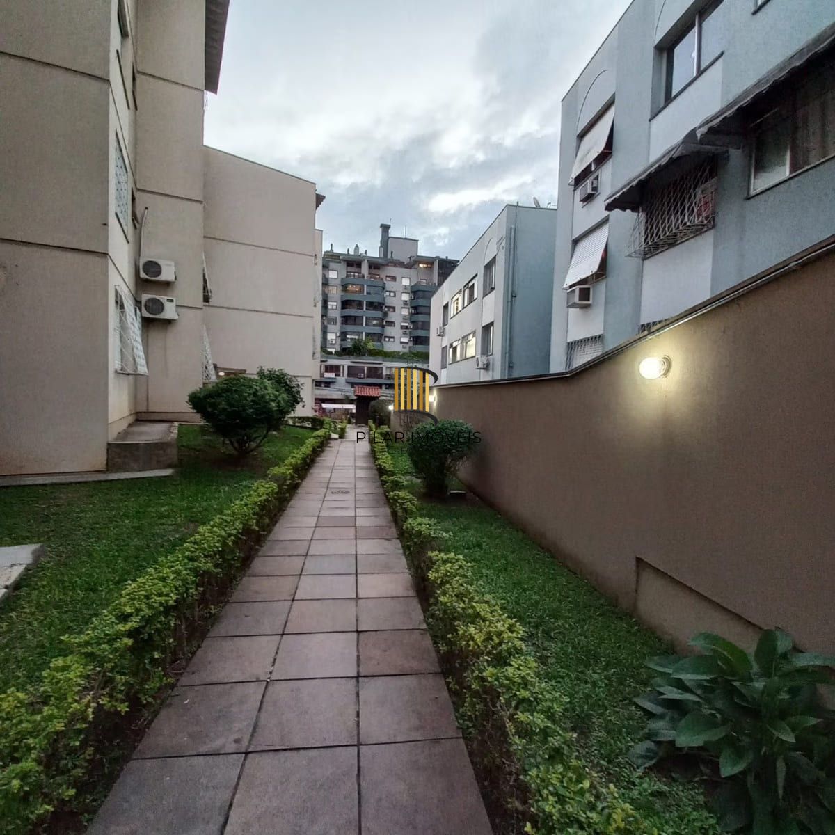 Apartamento de 1 dormitório à venda em Cristo Redentor, Porto Alegre.
